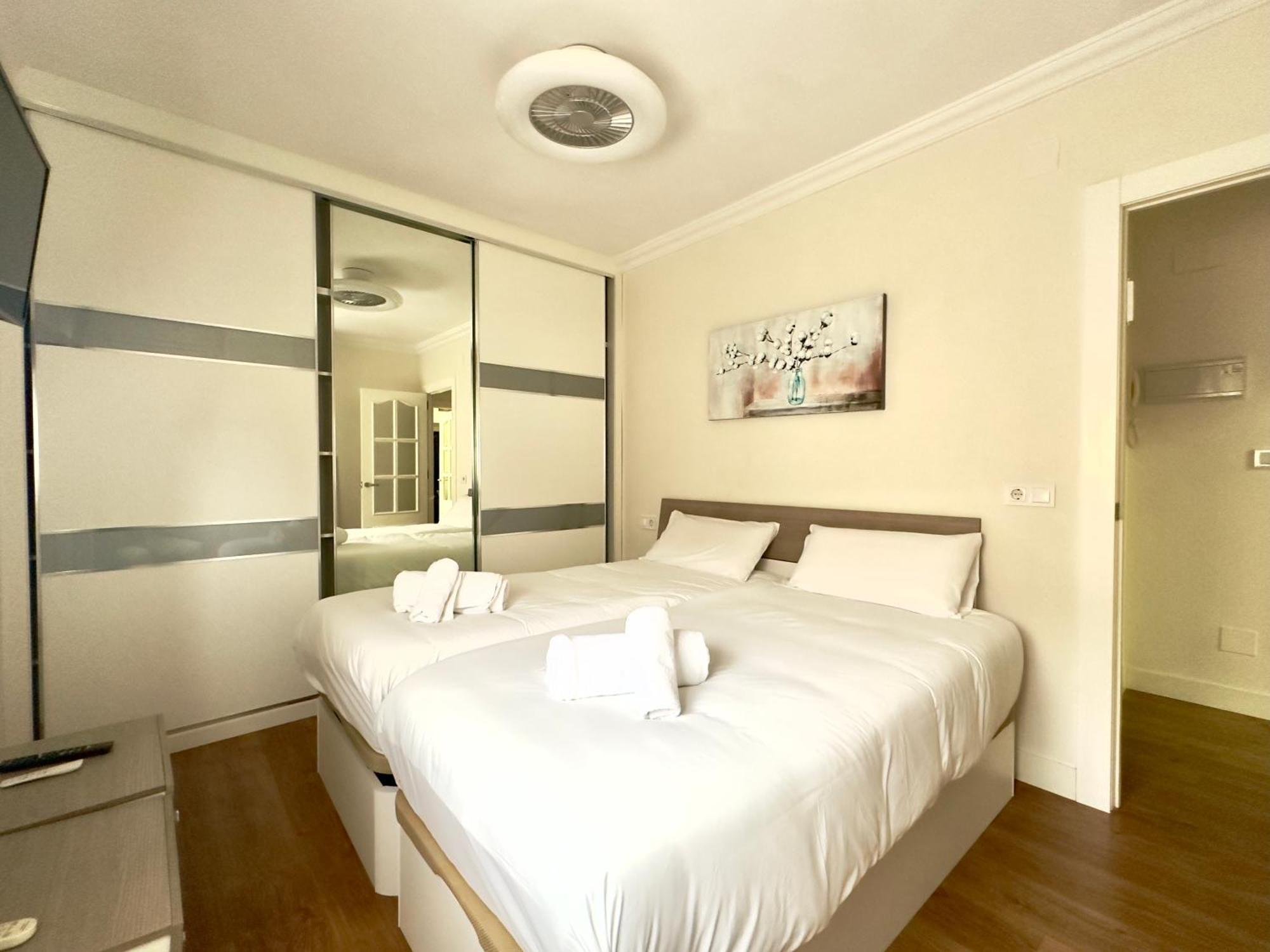 Ayala Malaga City Center 6Pax Luaran gambar